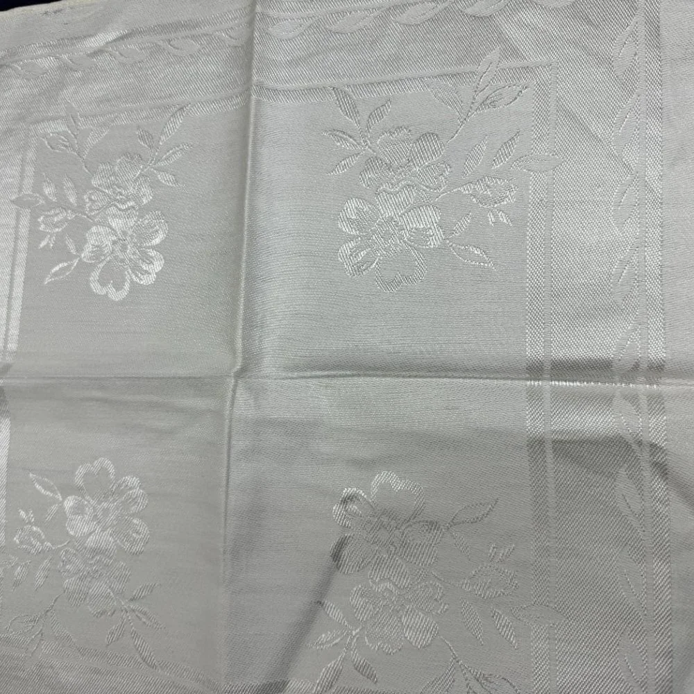 NWOT Set of 6 Napkins Cotton & Rayon